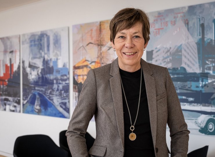 Petra Buerke, Unternehmensentwicklung und Kommunikation, erklärt New Work bei den Stadtwerken Wolfsburg.